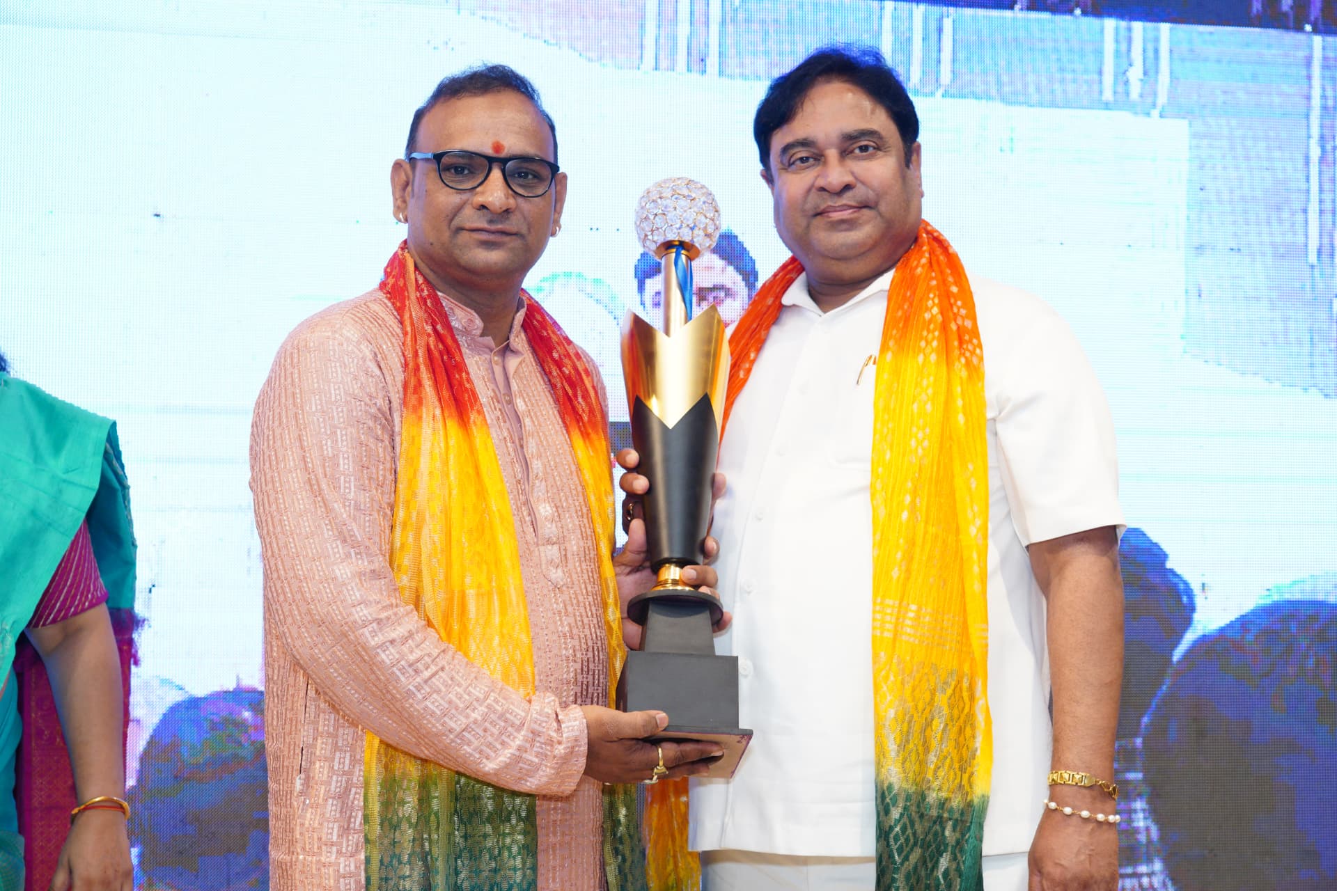 Honoured with an Award by G.D. Vashisht — Acharya Vishnu
